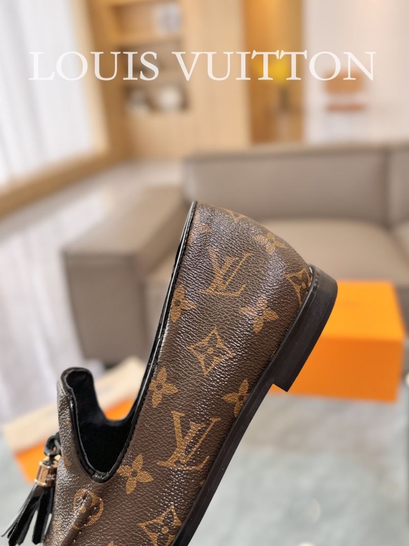 Louis Vuitton Low Shoes